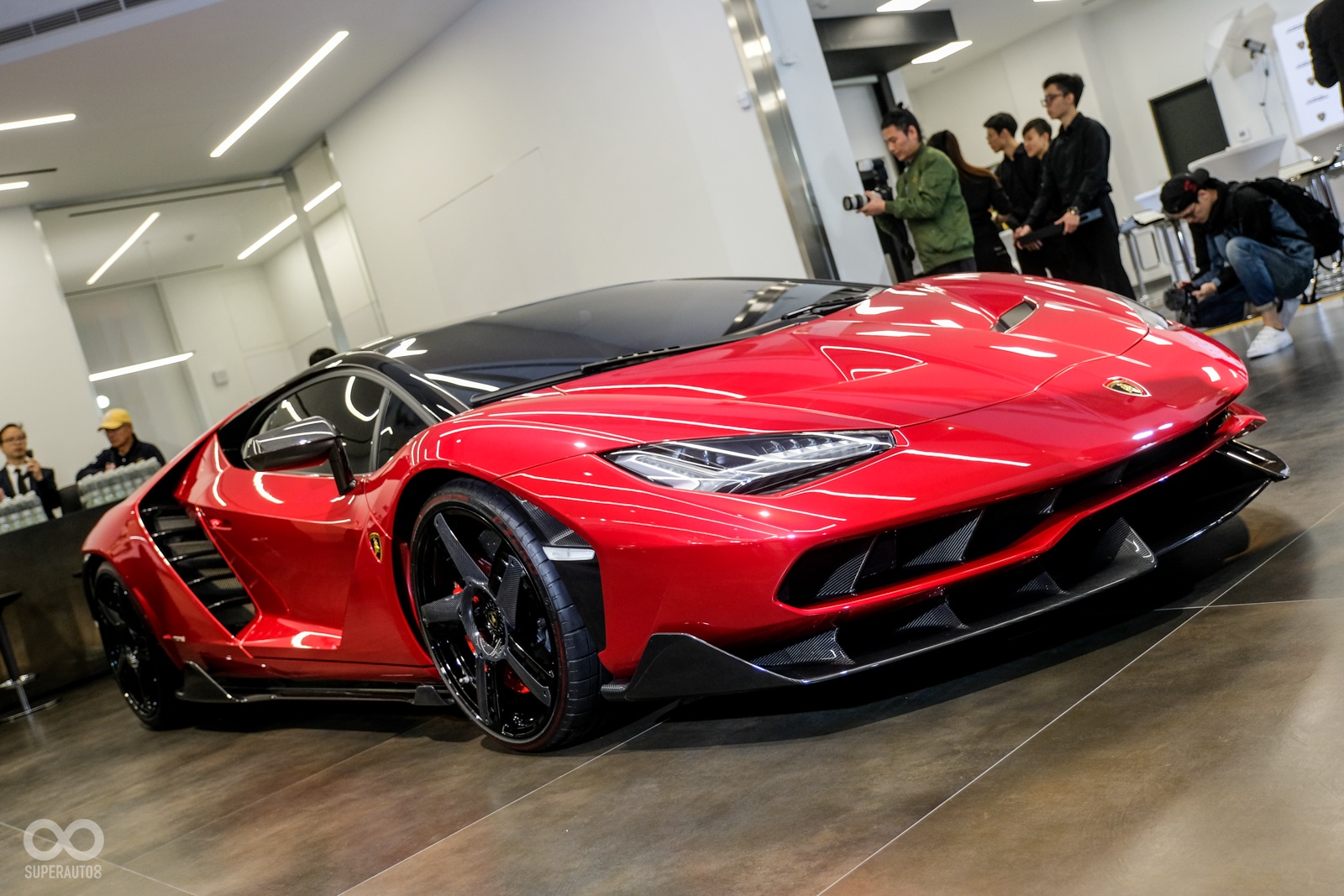 Lamborghini Centenario全球僅限量生產20輛，是今天活動中的目光焦點
