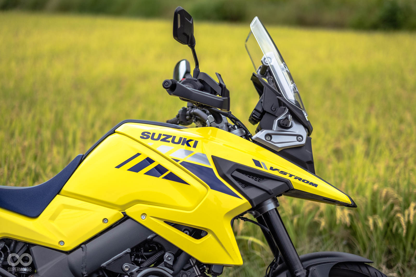 這看似簡單的前風鏡,擁有高達11段可調