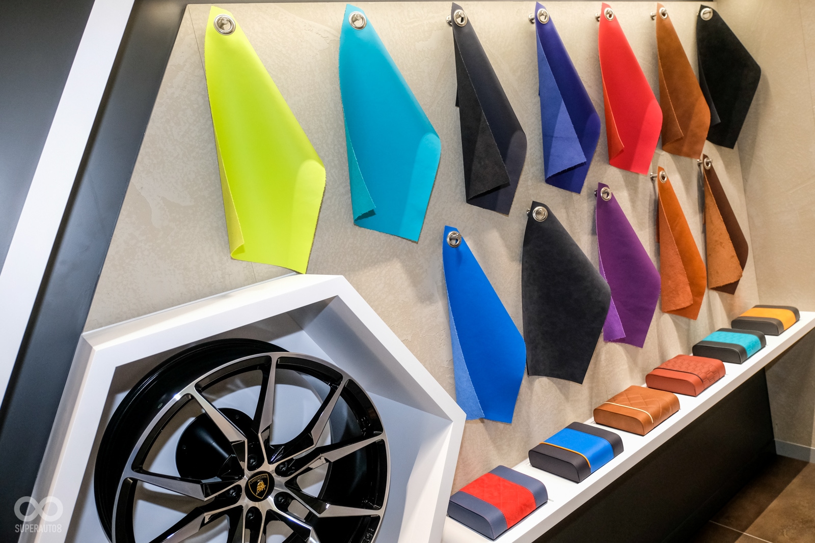 車色、內裝皮革現場皆有展示