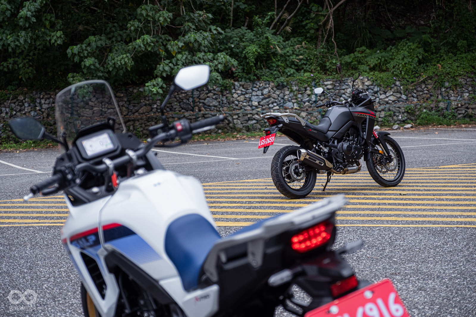 初代致敬經典塗裝,台灣另外引進消光黑樣式