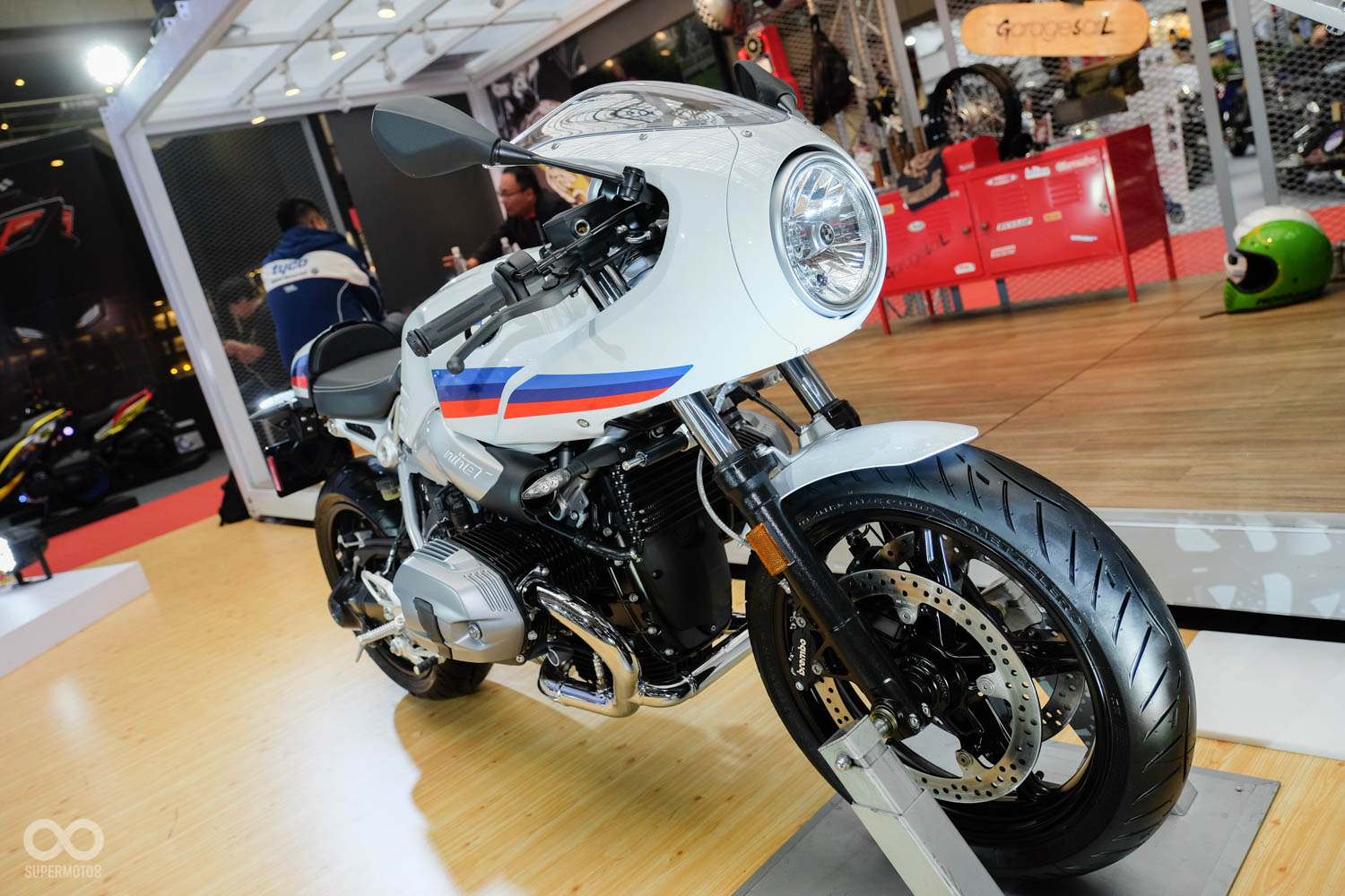 復古競賽風R nineT Racer,採單座配置,搭配上經典的子彈型整流罩,散發出Cafe' Racer特有的競速氣息,售價為81.9萬