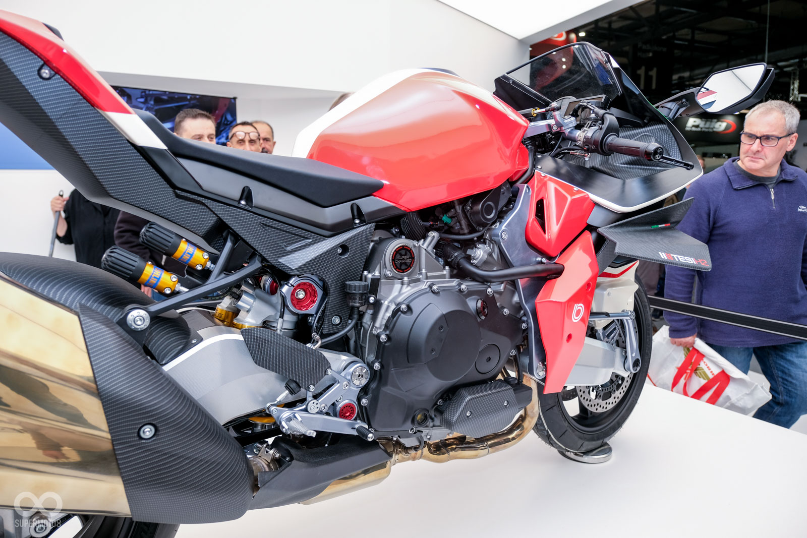 KAWASAKI H2的機械增壓引擎我想大家都相當熟悉