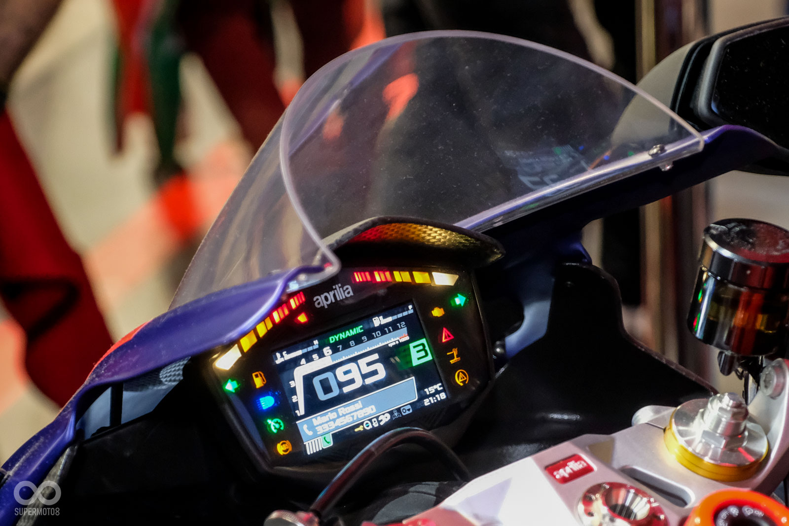 因為推出時間較晚，RS660擁有與公升級跑車相同的最新電控與全彩儀表設備。