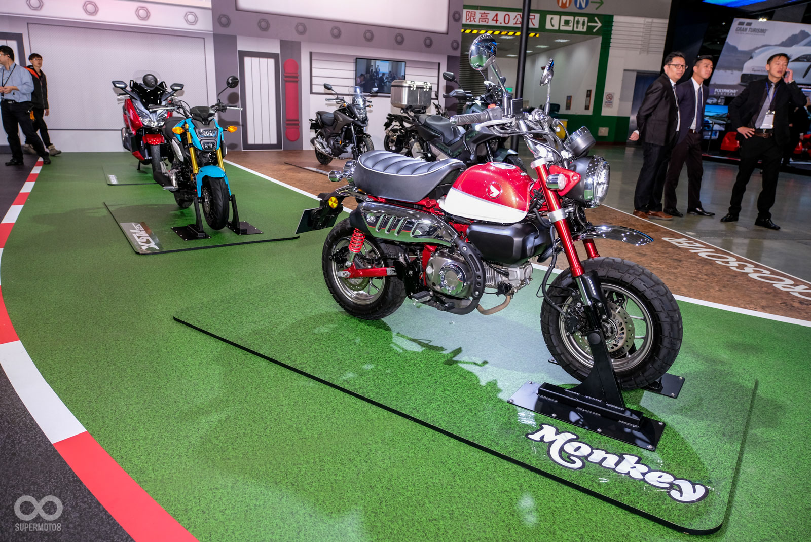 相當可愛的HONDA MONKEY 125是親民好上手的車款