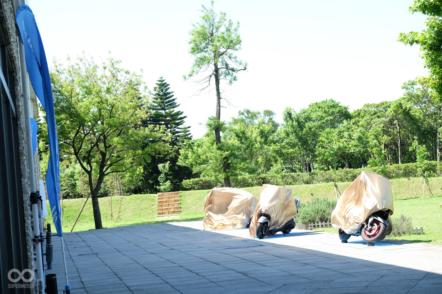 活動現場的天氣相當好,而今天的主角AN400也早早就位等待揭幕