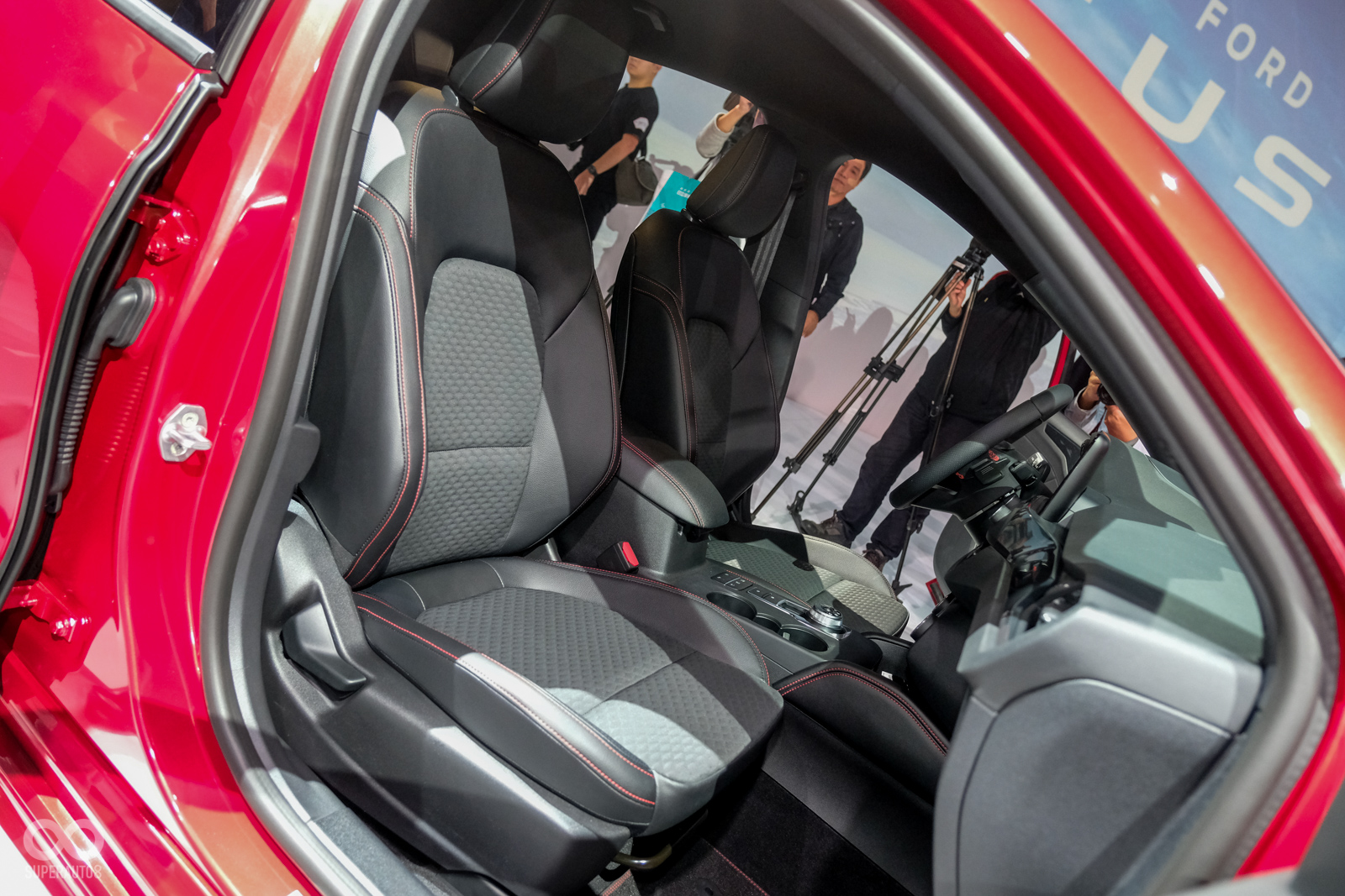 歸功於新一代的C2底盤，車身鋼性提升了20%，車內空間也大幅增長