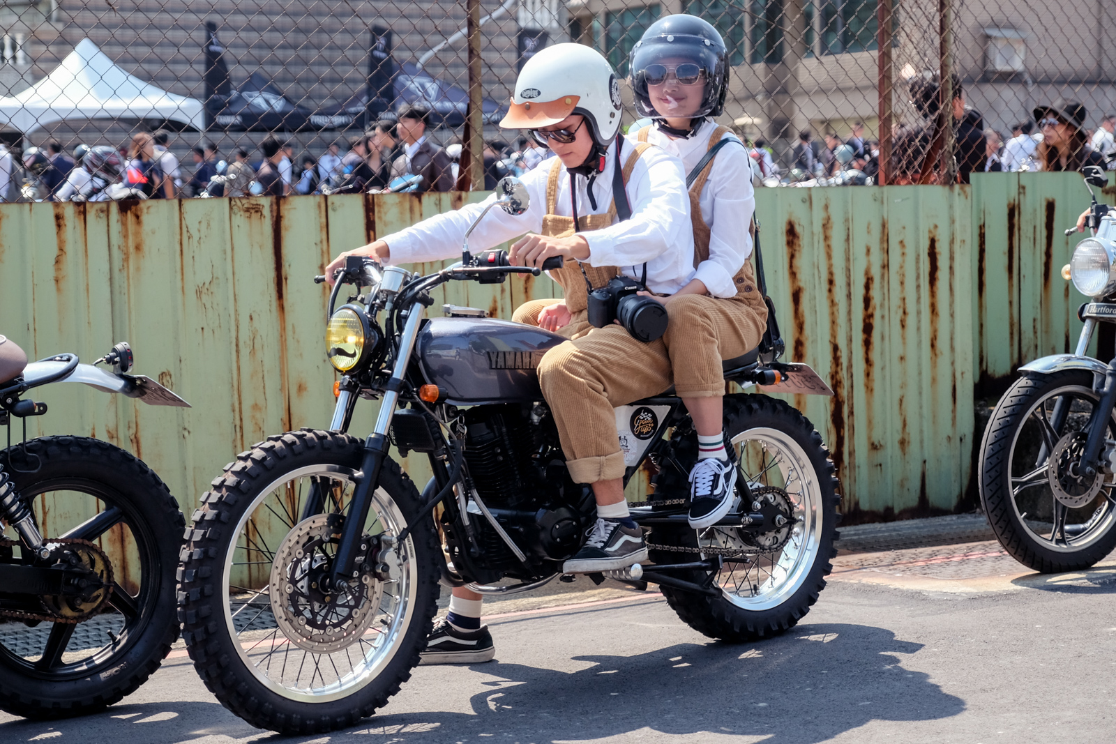 活動出席者皆穿著紳士風格服裝參加