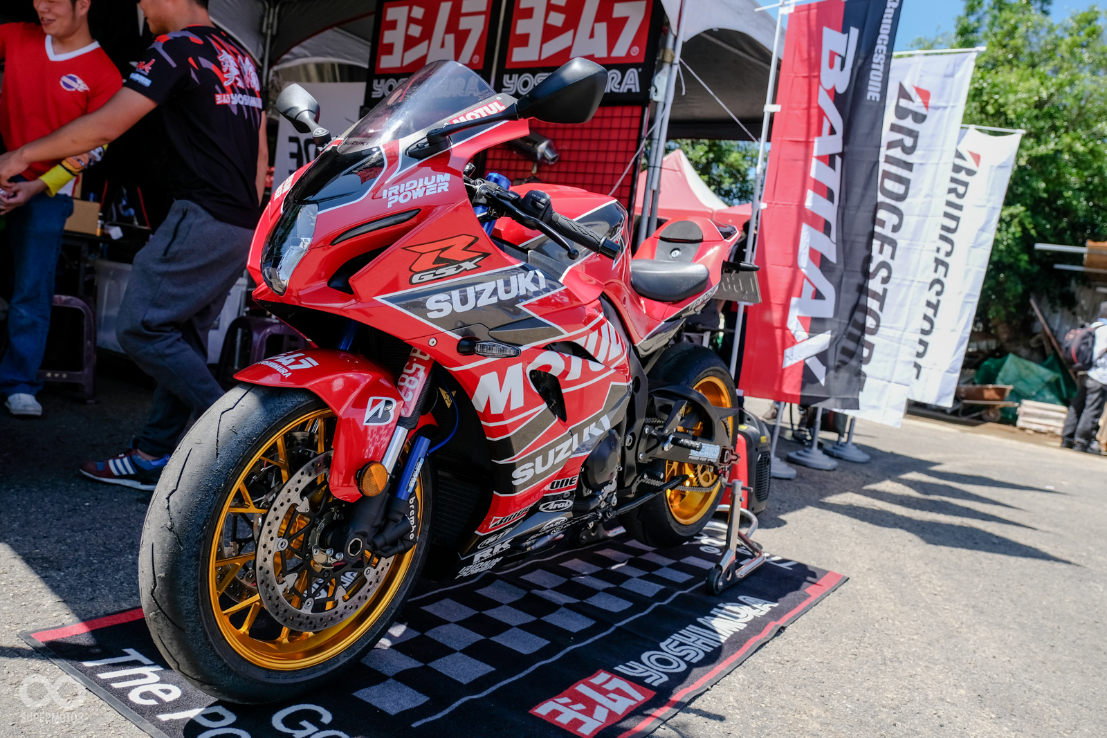 這輛GSX-R1000除了多樣的改裝品外，搭載吉村排氣管的它，聲浪可是相當狂暴