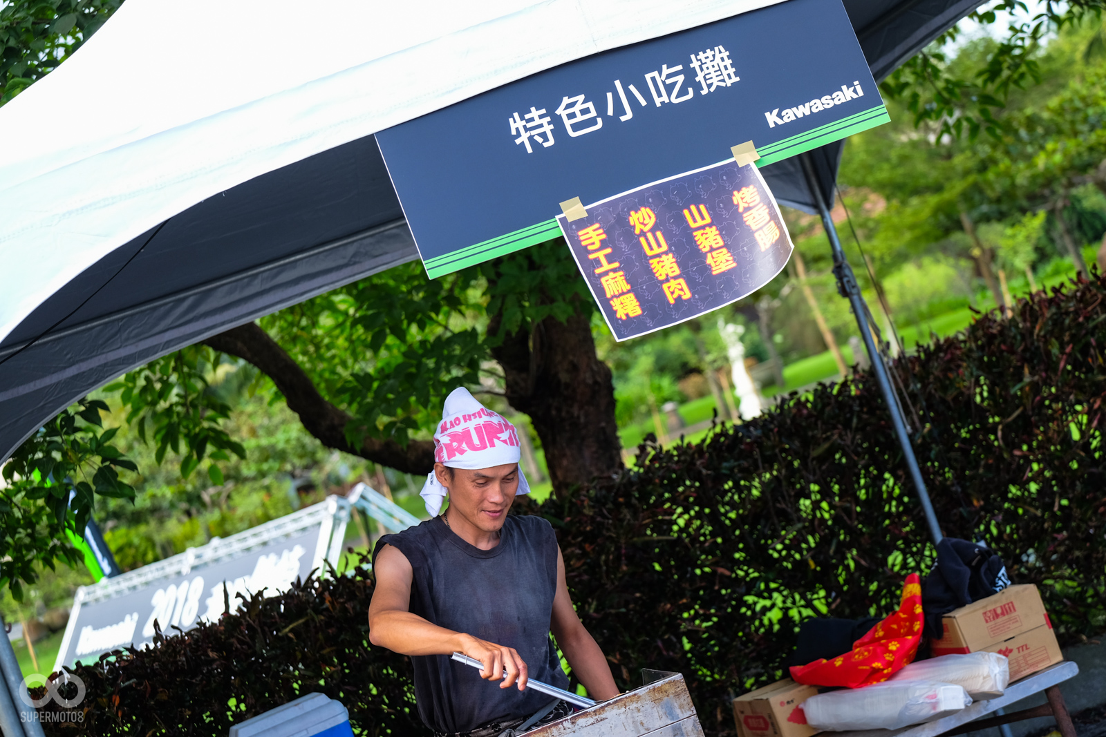 現場也有提供花蓮在地的特色小吃給所有的車友