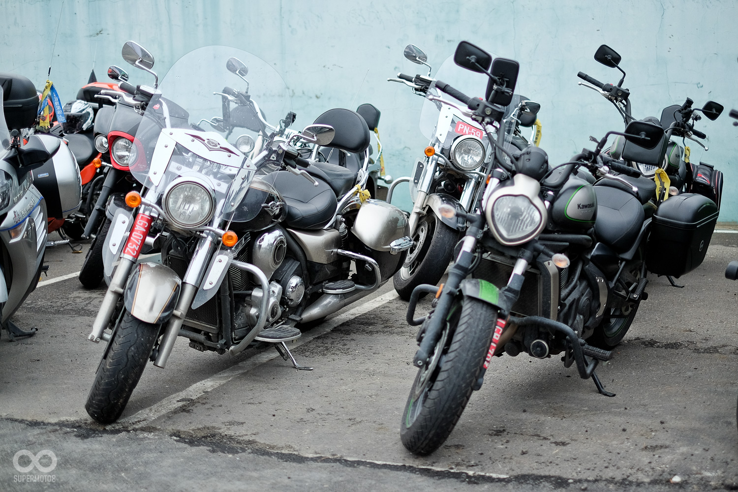 除了跑車街車外，會場也出現家族多款嬉皮車