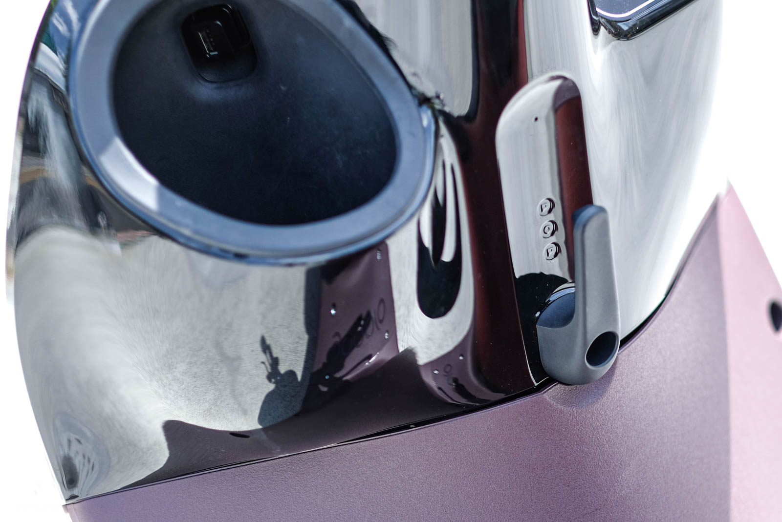 前面板內有掛鉤