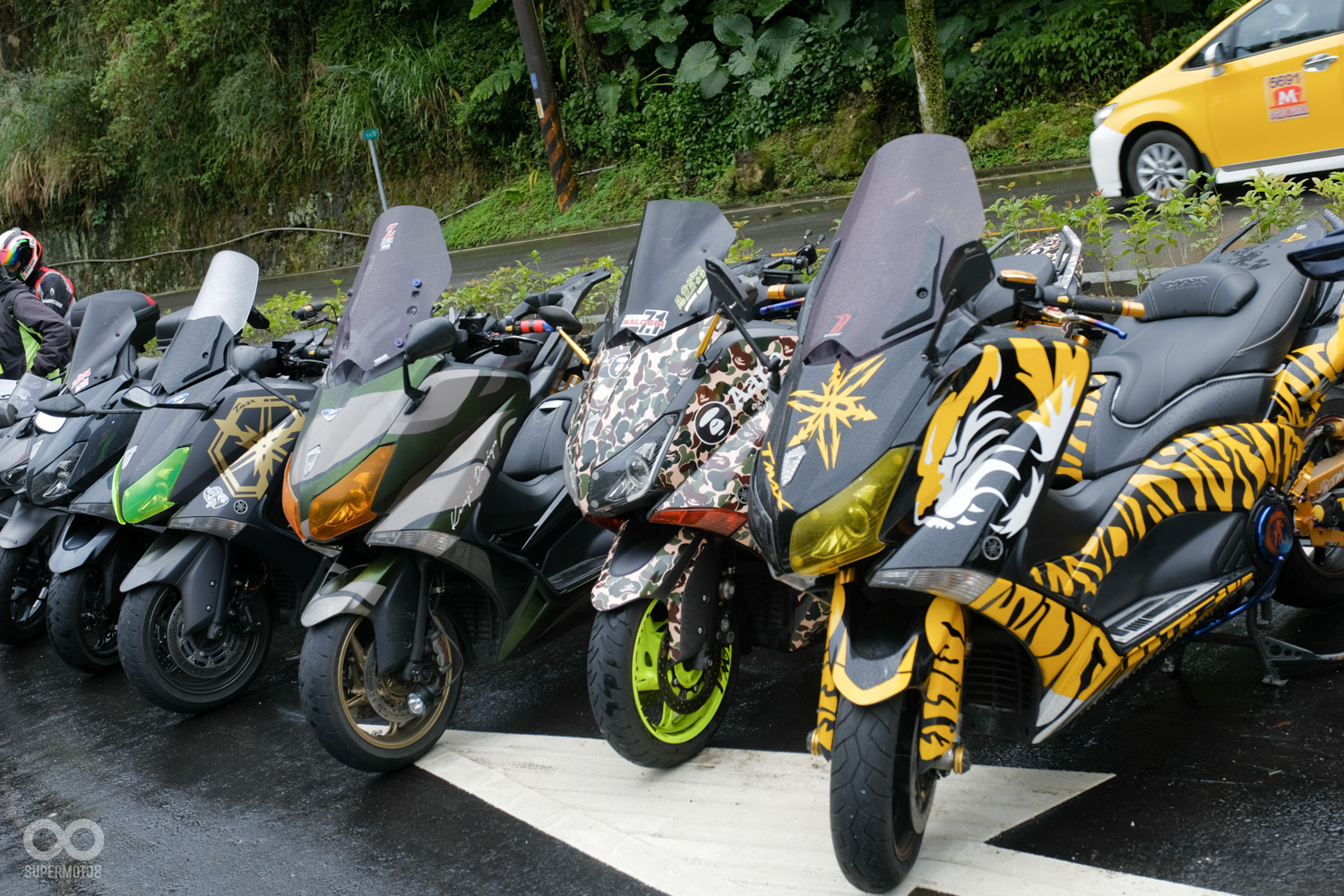 運動速可達的王者TMAX當然也是少不了