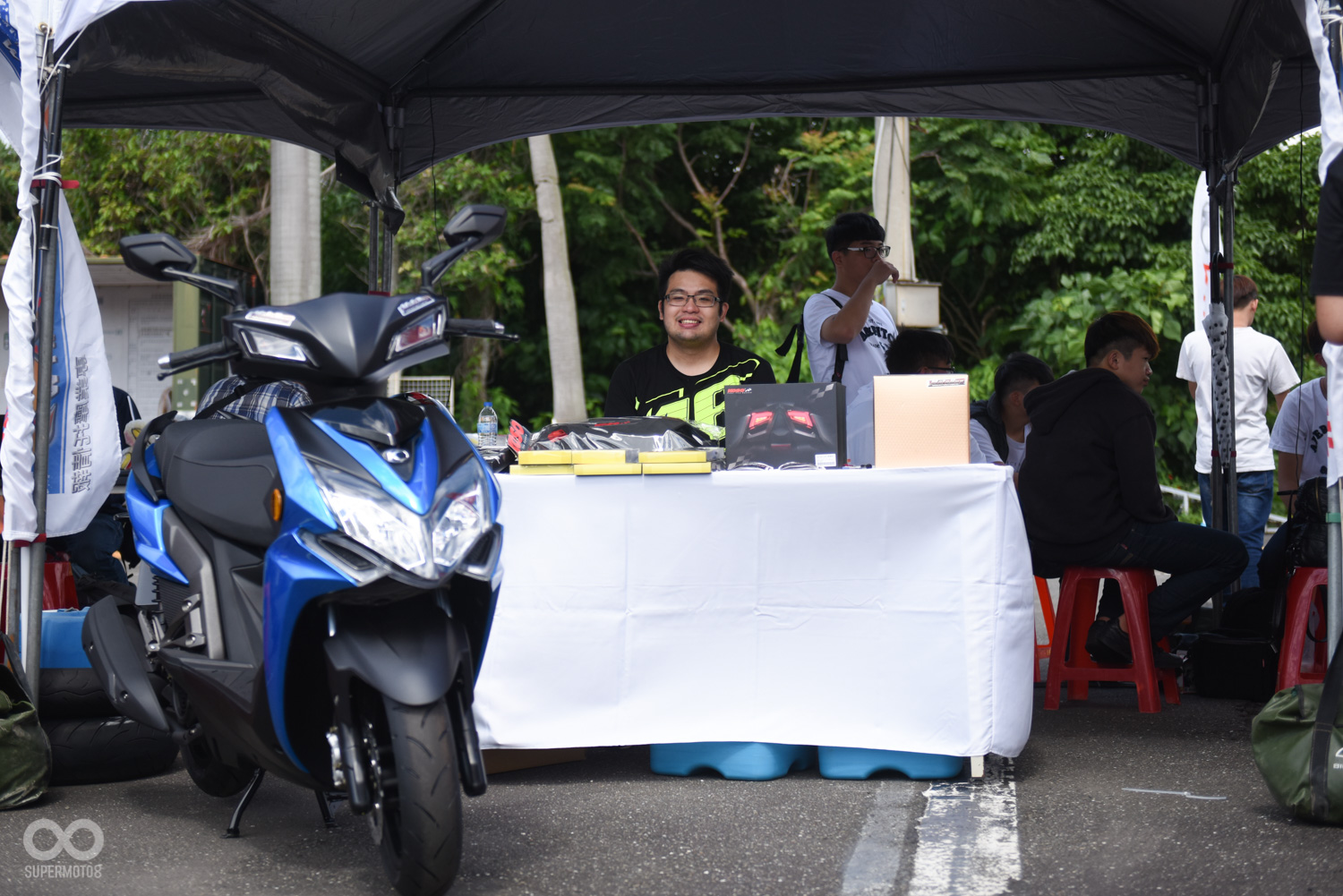 MotoBuy 專業摩托情報則是帶來了大量的機車精品供車友們抽獎