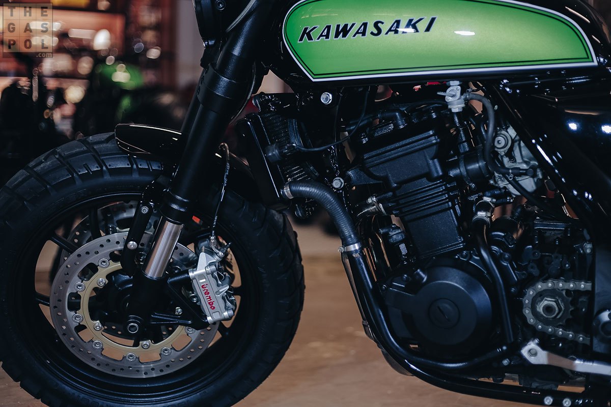 TRIUMPH Speed Triple 的倒叉和輪框讓車頭更顯強壯