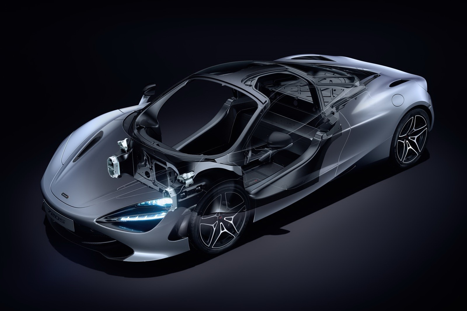 Monocage II碳纖維車體座艙成功減重且剛性提升，全車重量僅僅1283kg