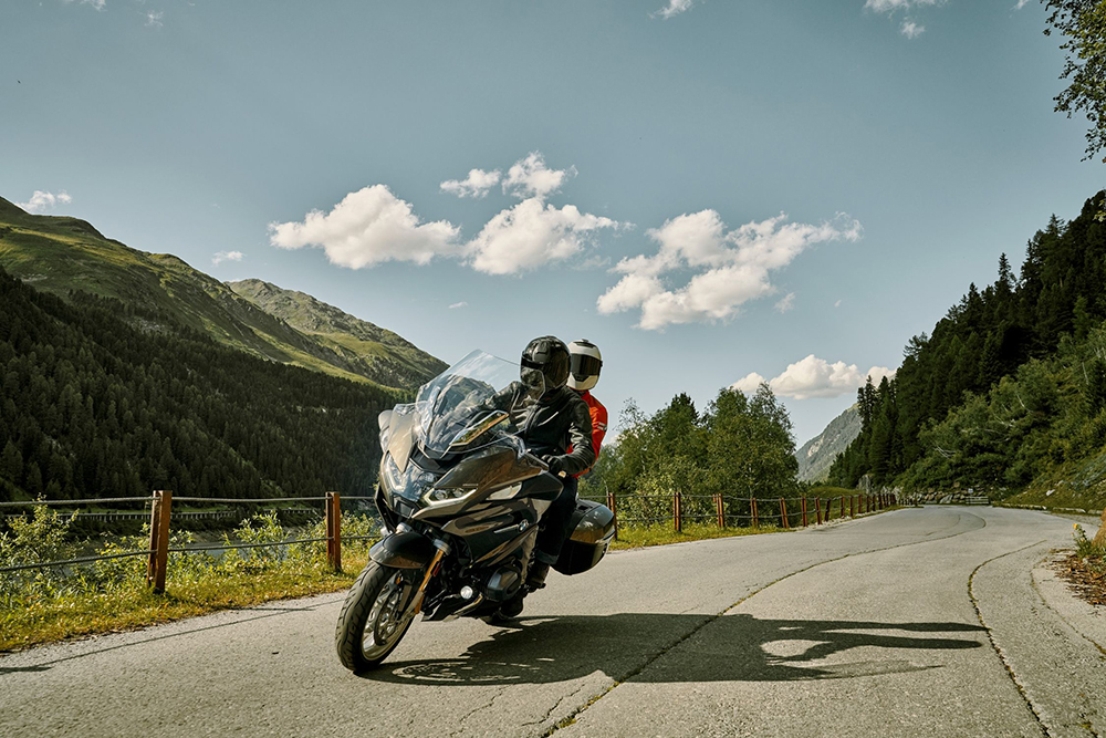 R 1250 RT成為首款可選配ACC自適應巡航系統的BMW Motorrad車型