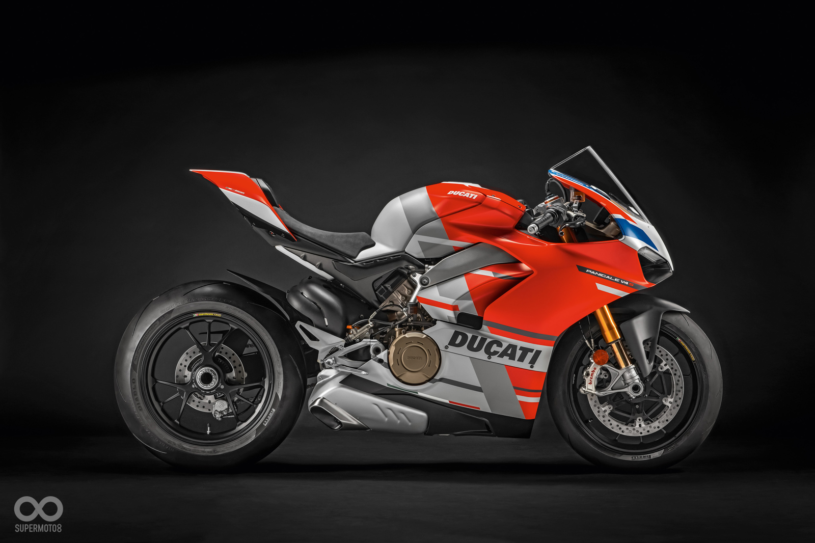 DUCATI V4R有著不少源自於MotoGP的設計元素
