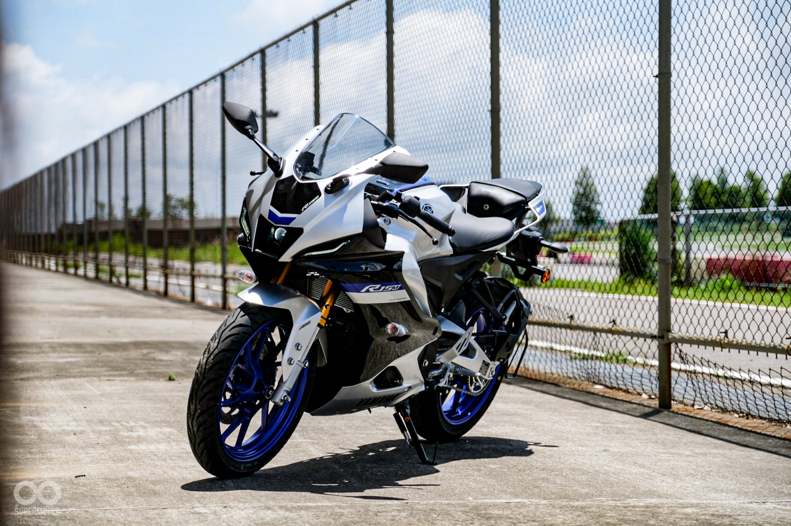 高階版的YZF-R15M調漲幅度更達1.4萬元之譜