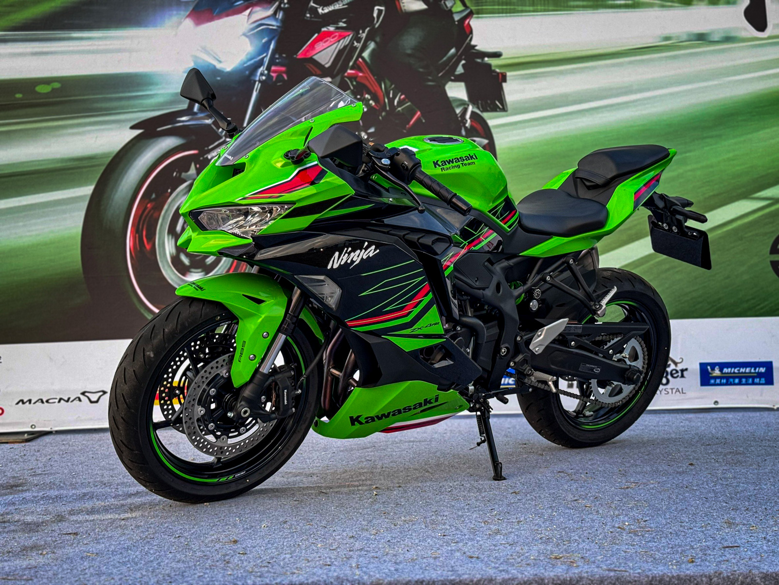 ZX-4RR海外規格在Ram-Air狀態下能爆發最高77PS @ 14500RPM的最大馬力