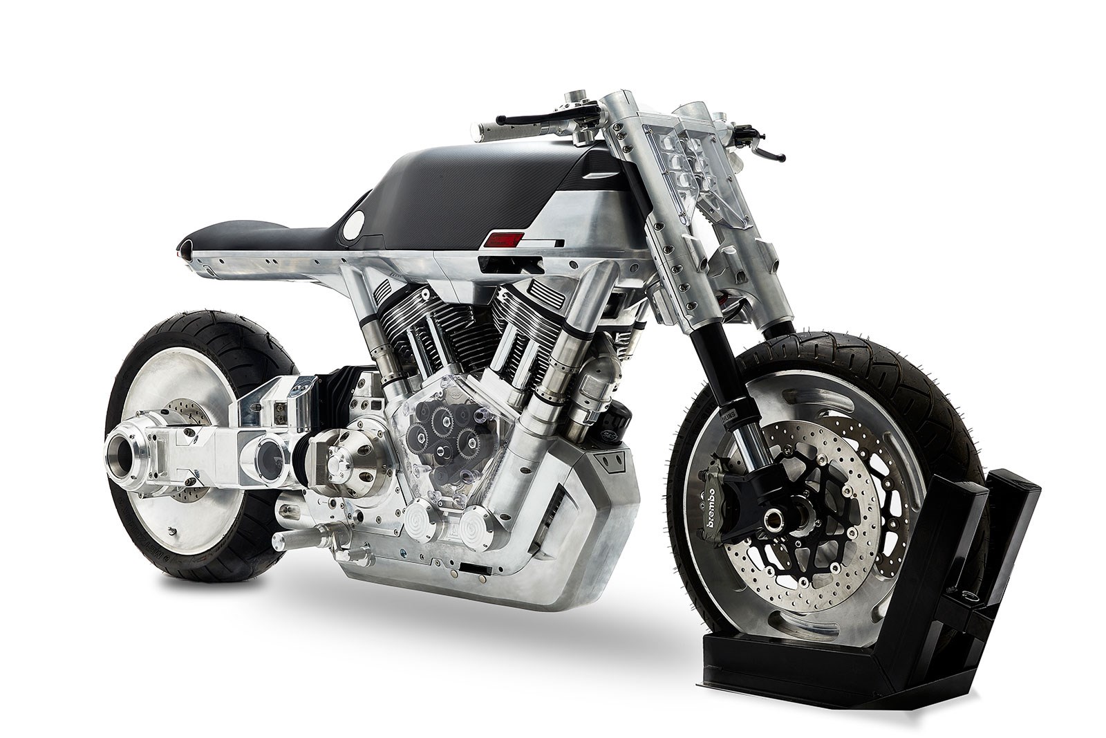 以跑車為架構的Roadster已完成原型車製作,並已接近量產程度,將在12月9號的紐約國際車展正式亮相