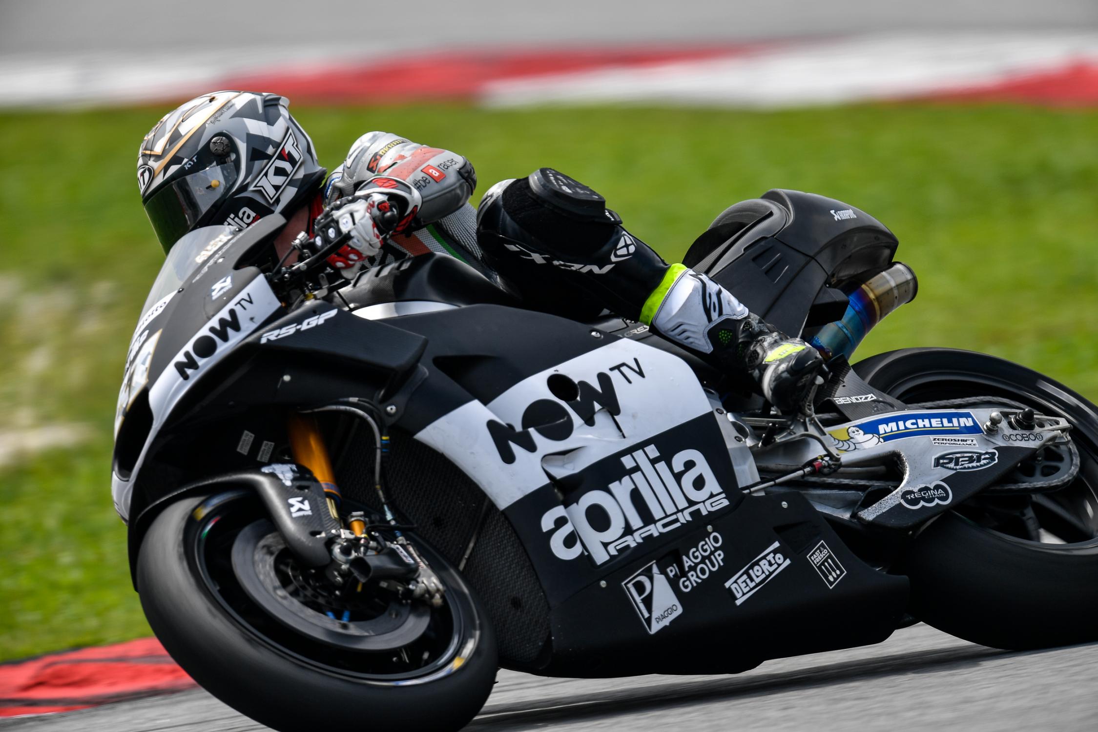 APRILIA的整流罩較為方正