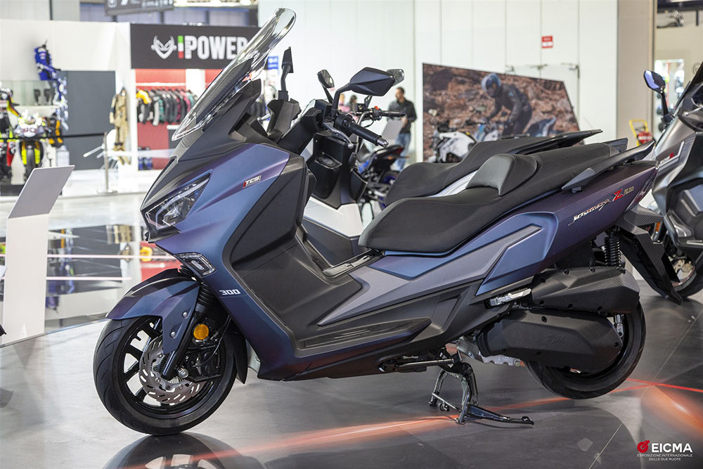 SYM在2022米蘭車展上首發了全新改款的JOYMAX Z+