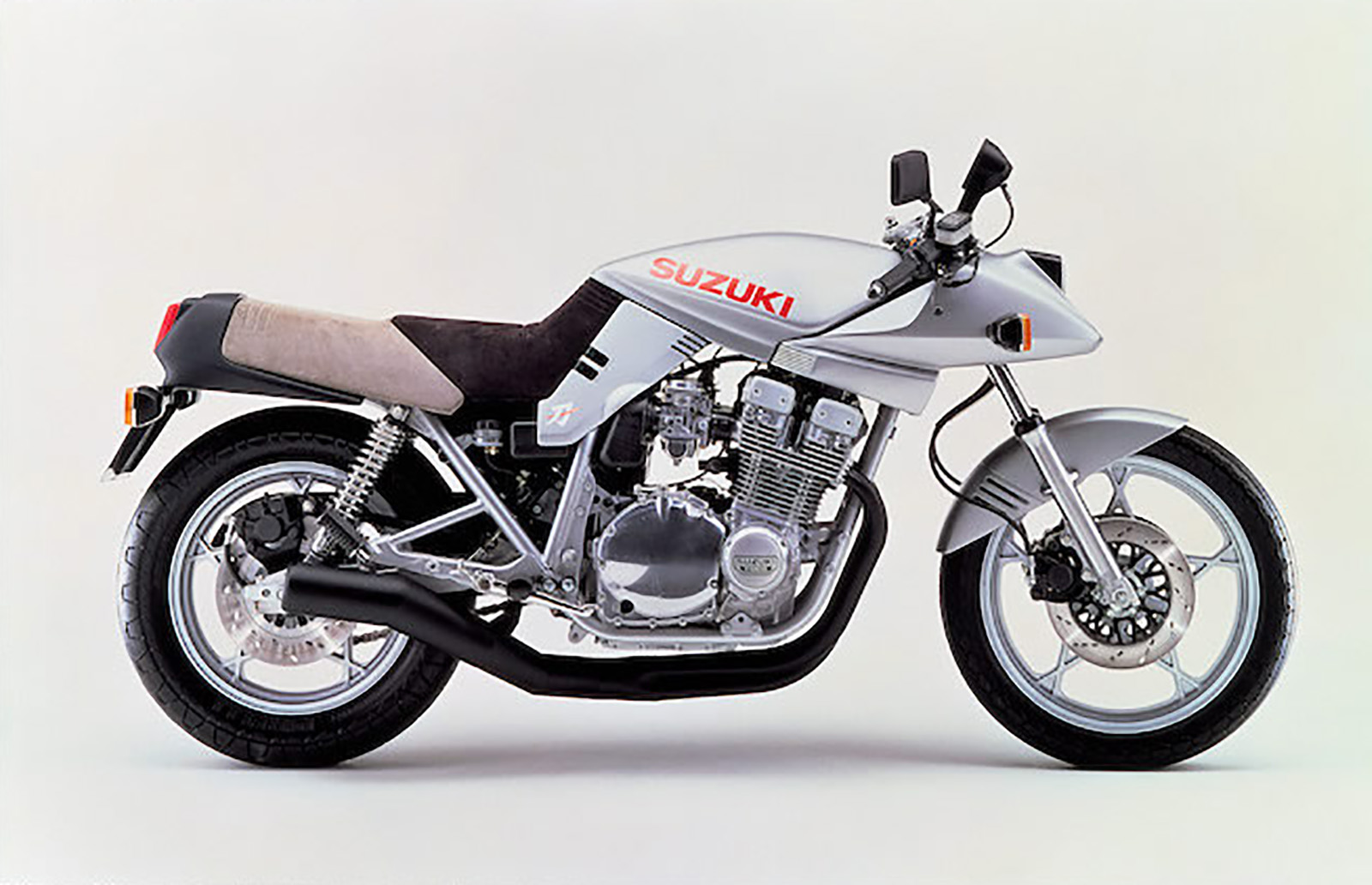 1980年科隆車展上展出的GSX 1100S PROTO TYPE是KATANA最初的原型