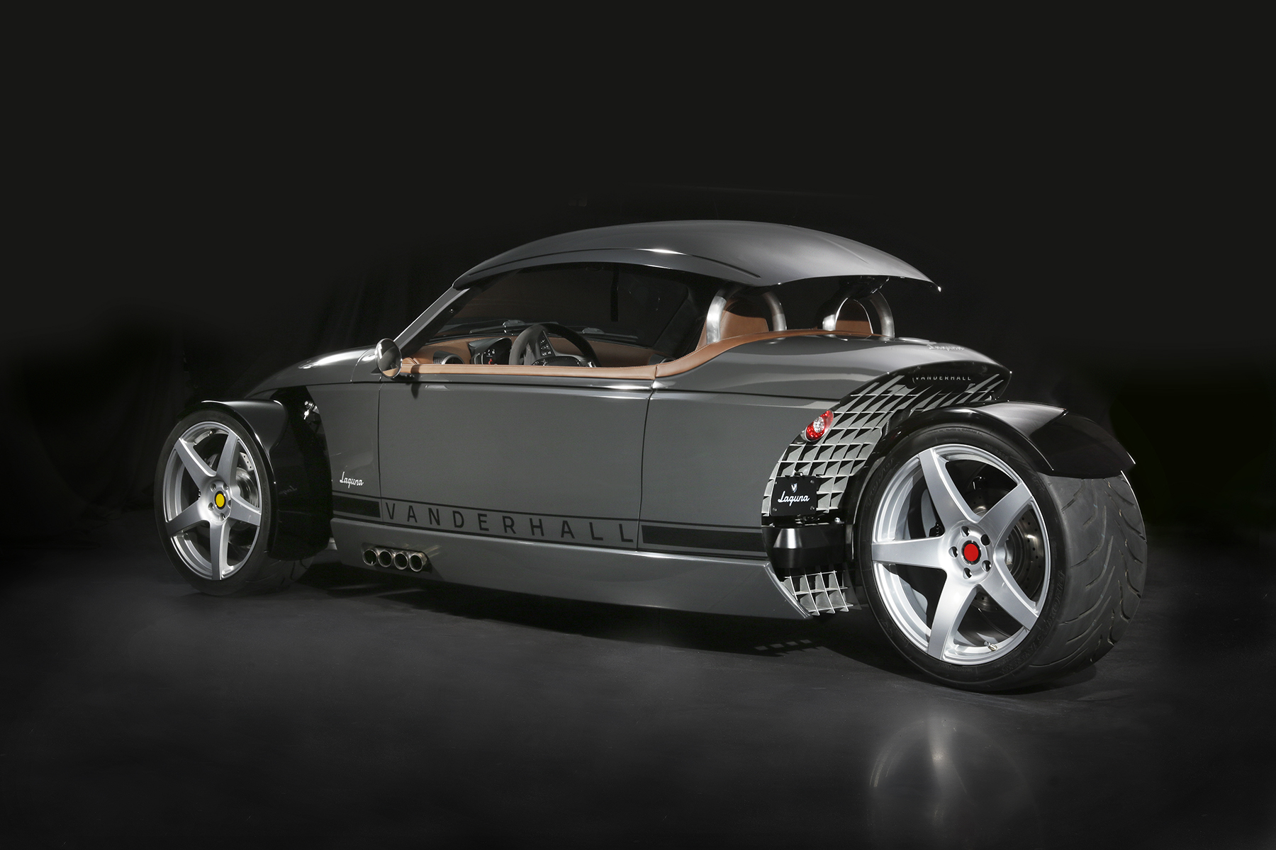 可選配外掛式硬頂