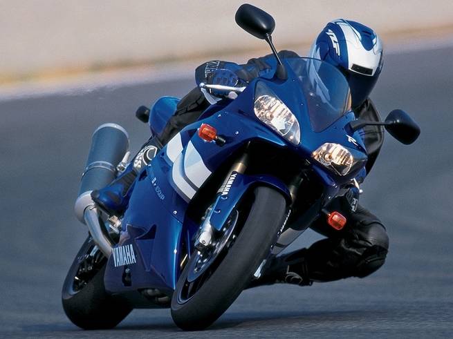 首次改款的R1除了持續維持靈巧的車身尺碼之外,也針對前一代的缺點進行改善工程