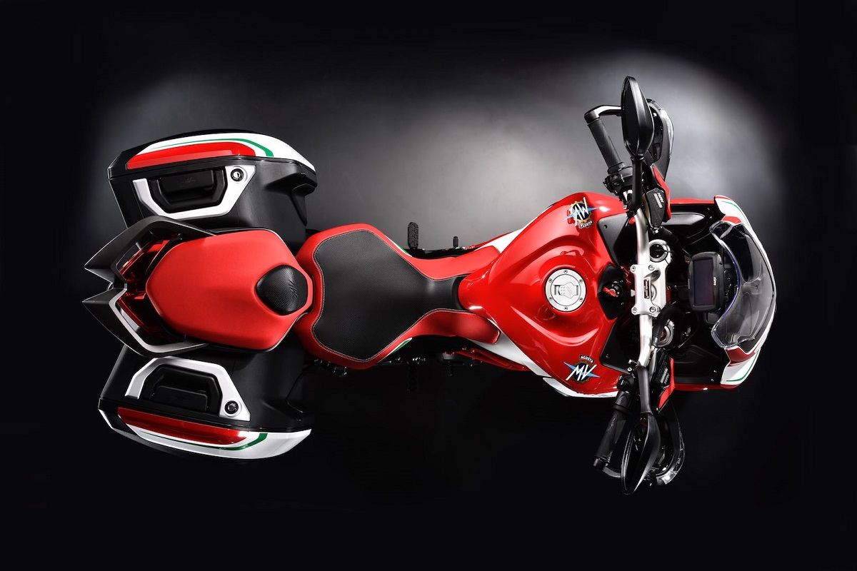 MV Agusta沒讓車迷失望，如期推出 Turismo Veloce RC全球限定版，藉由限量250台成功營在話題