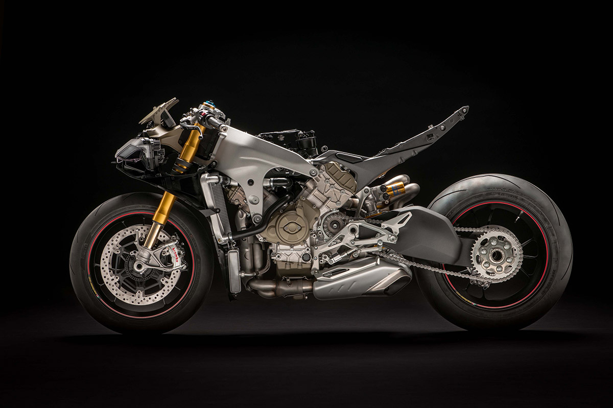 新車的車架設計與DUCATI Panigale V4極為相似