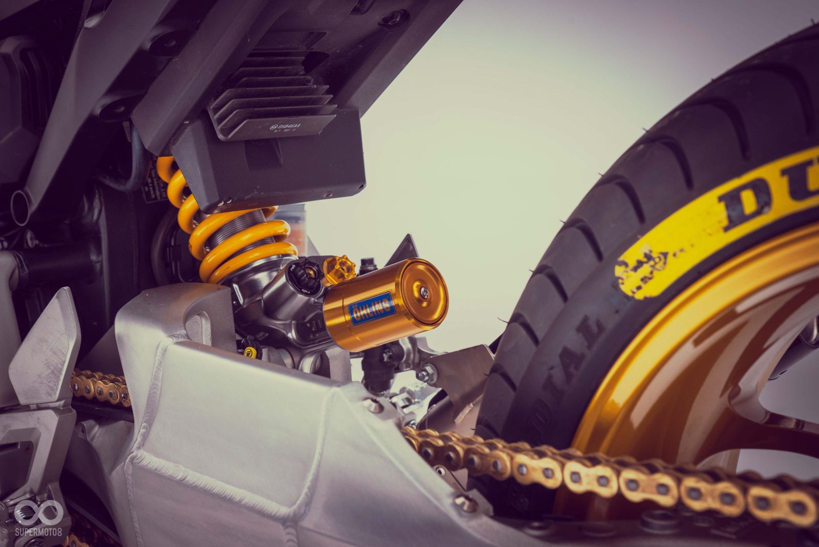 為了因應比賽需求，操控性也有所提升