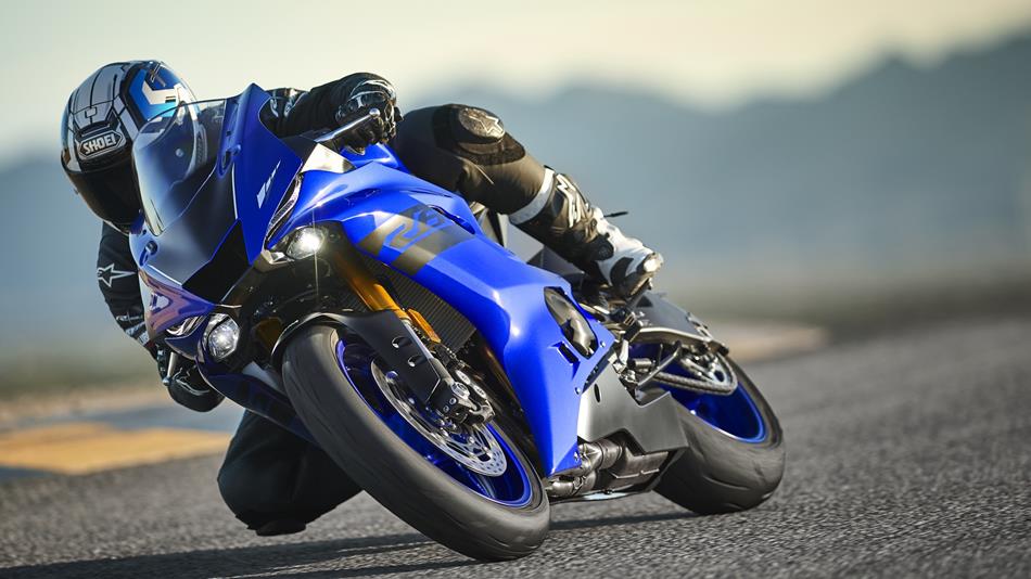 YAMAHA YZF-R6是現在相當熱門的中量級仿賽車款