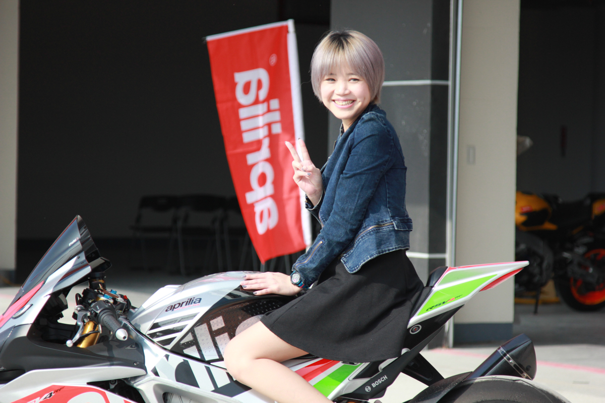 親臨賽道才能感受速度的魅力。