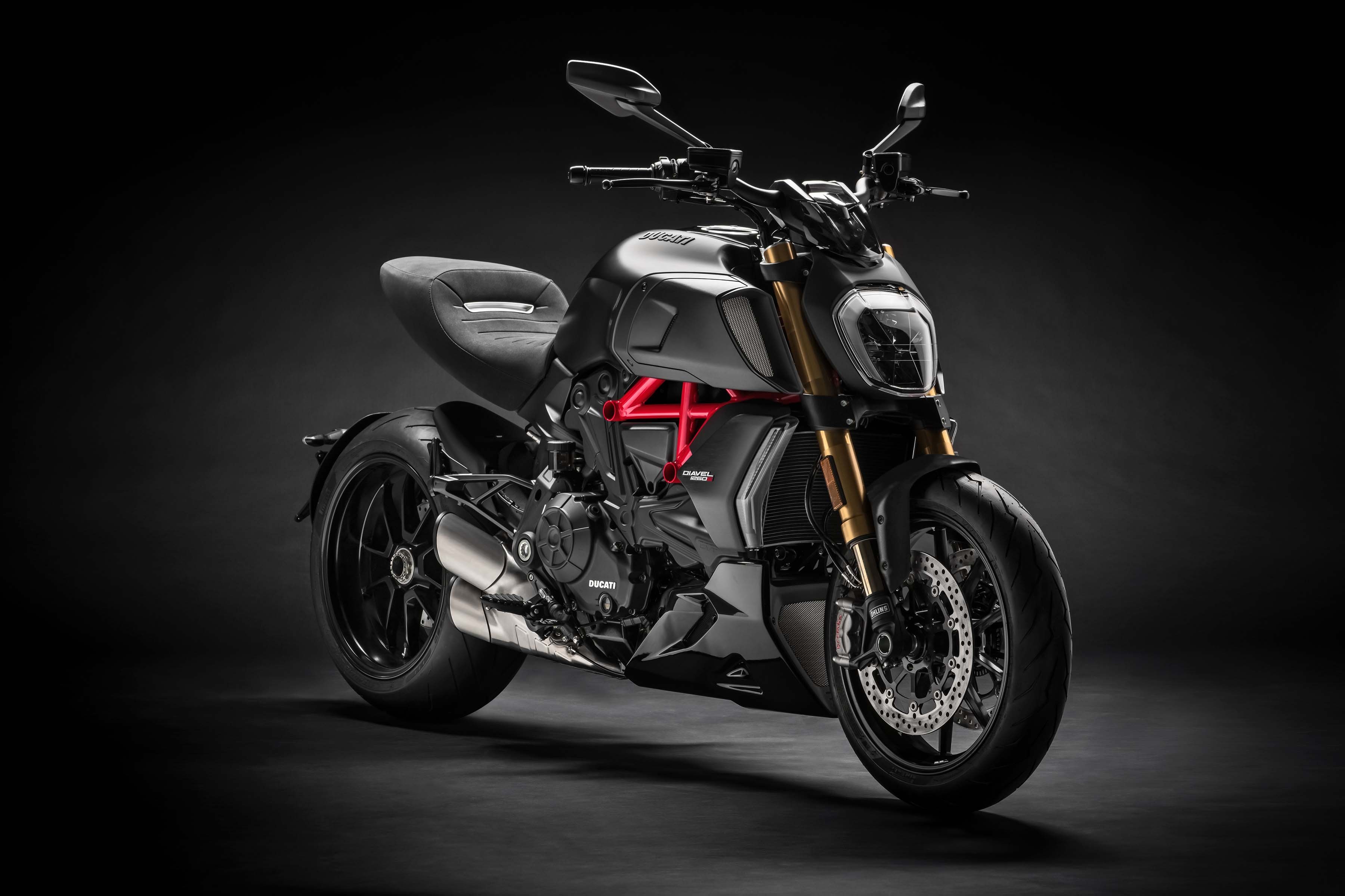 用上了Tesrastretta DVT 1,262c.c.引擎的Diavel 1260