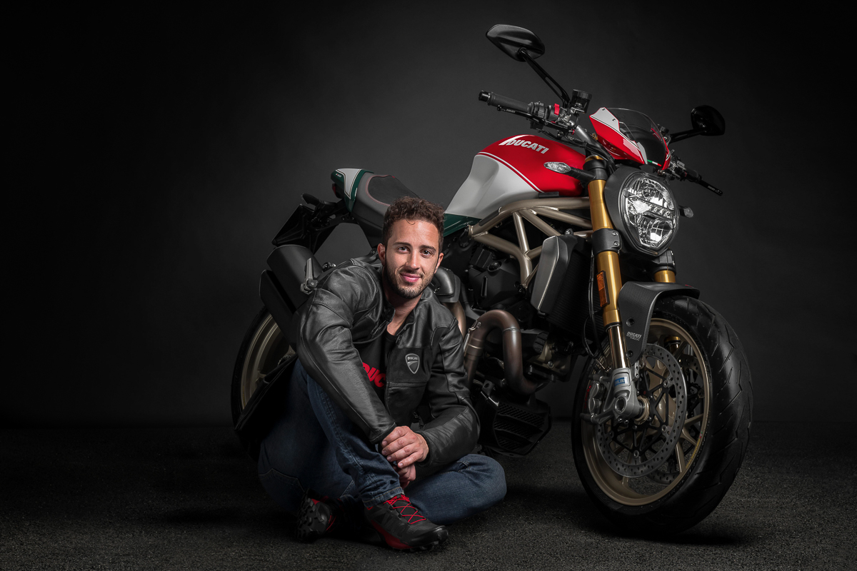 Ducati也找來了MotoGP廠隊的車手Dovi來到發表會進行站台