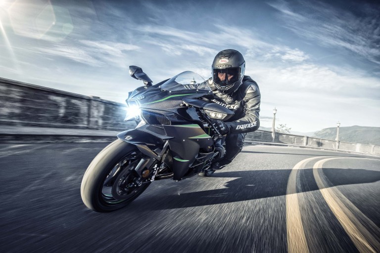 KAWASAKI H2系列肯定是今年的增壓車款代表