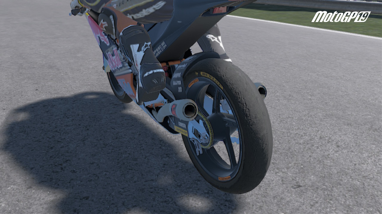 後輪的磨耗也一覽無遺！在Switch這種半掌機的主機平台上表現不俗！