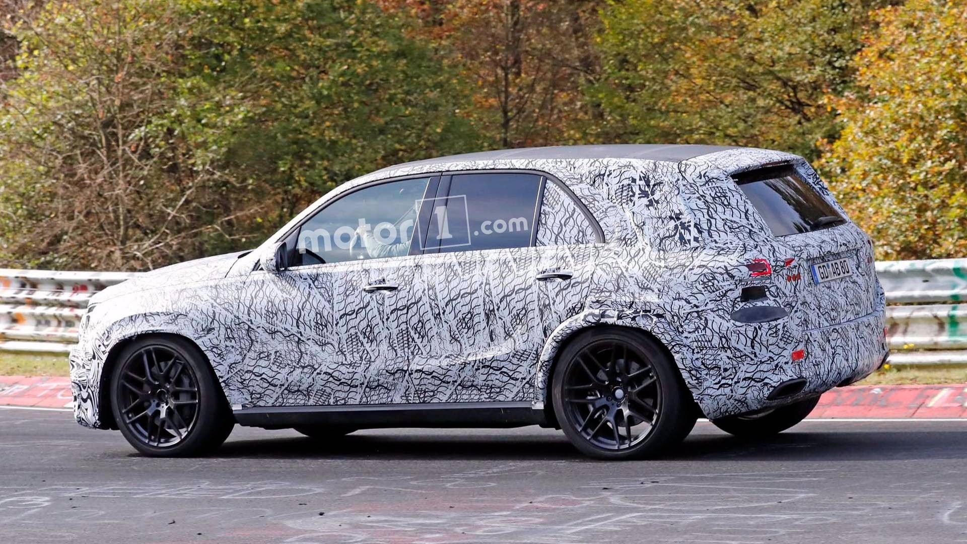 Mercedes-AMG GLE63紐柏林測試，還載著乘客一起狂飆 | SUPERMOTO8