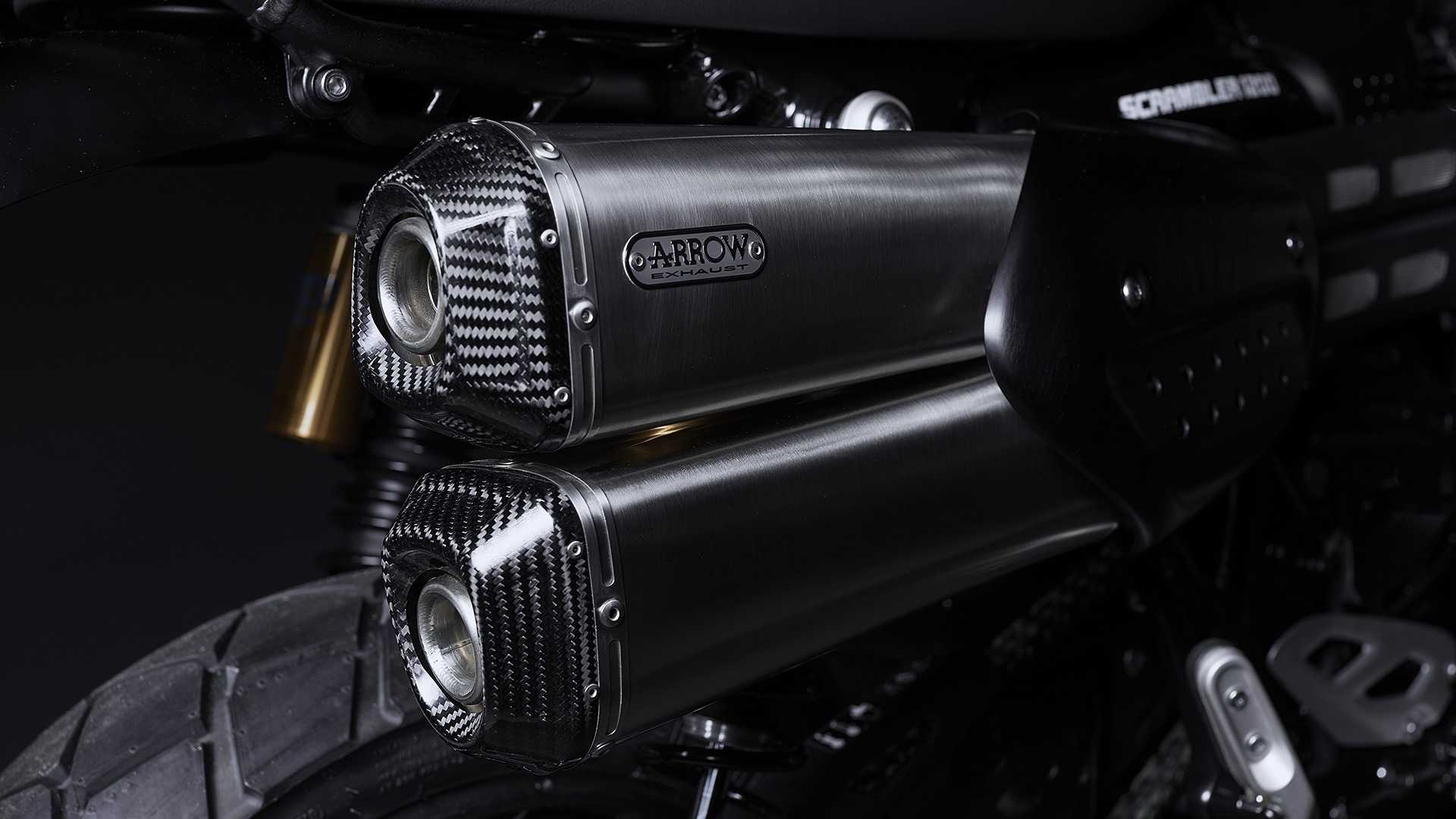 後碳纖維尾蓋的ARROW排氣管