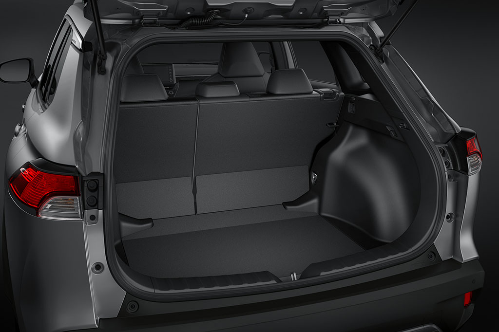 雖然後車廂不如RAV4那樣寬大，但更高的車身將帶來靈活的置物變化