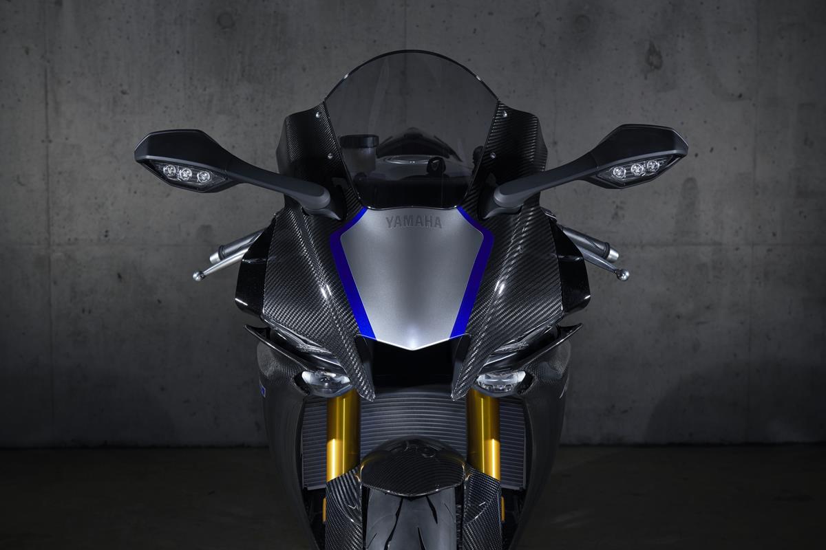 擁有碳纖維整流罩的YZF-R1M也一同登場