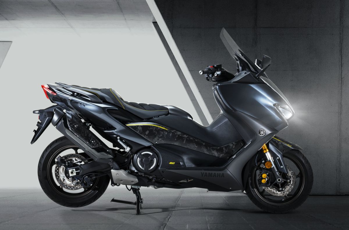 YAMAHA推出TMAX560的二十週年紀念限量版