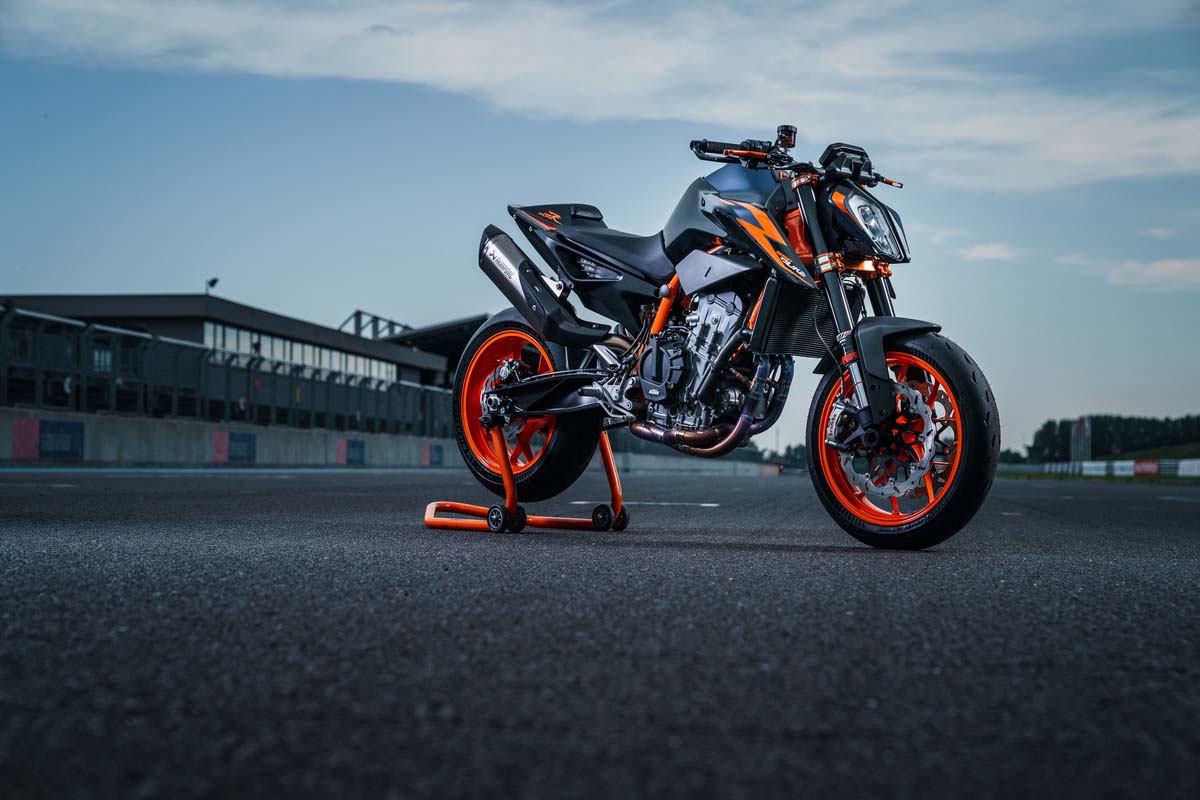 2022 KTM 890 DUKE R 新車色發表
