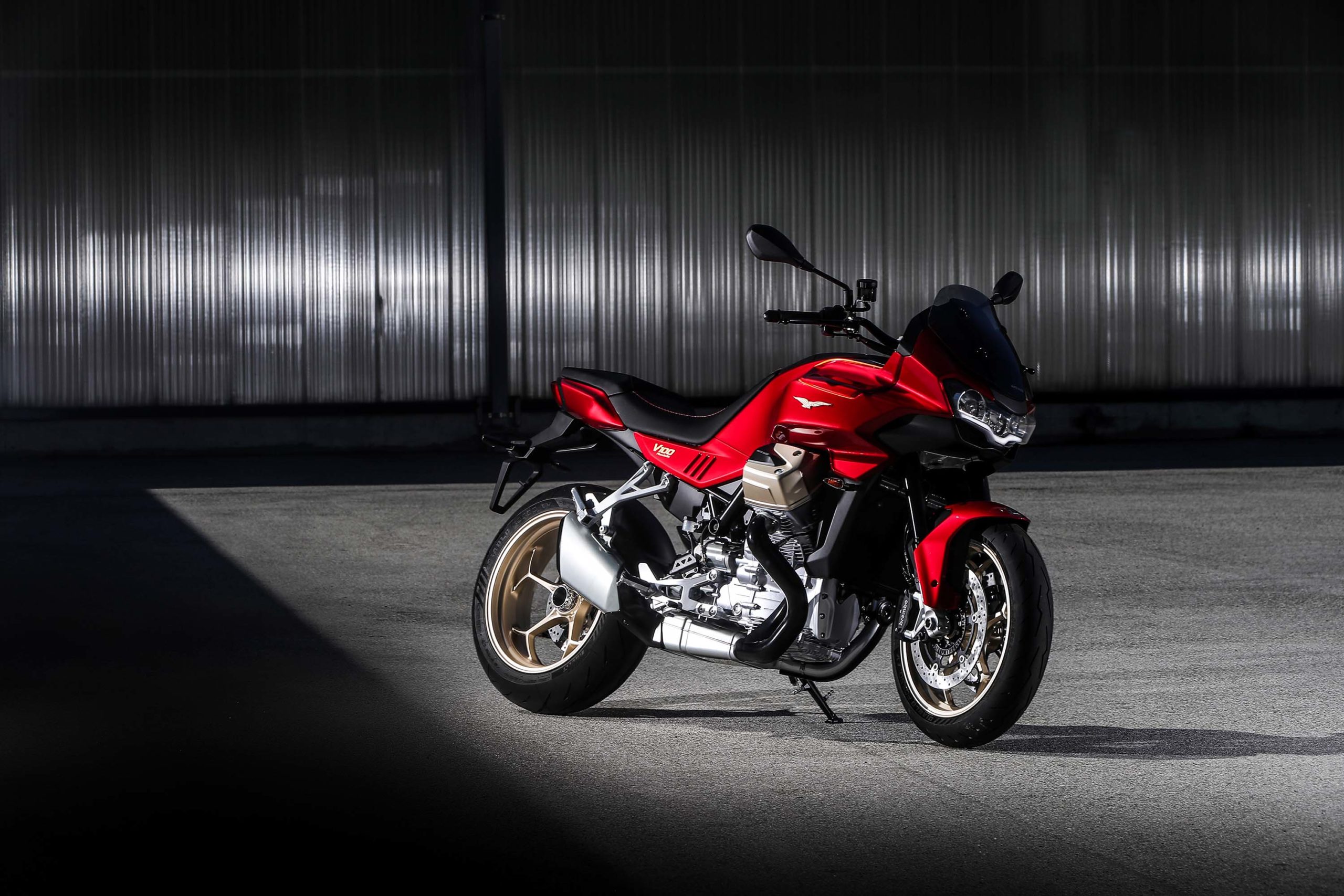 Moto Guzzi亮相100周年紀念新車V100 Mandello