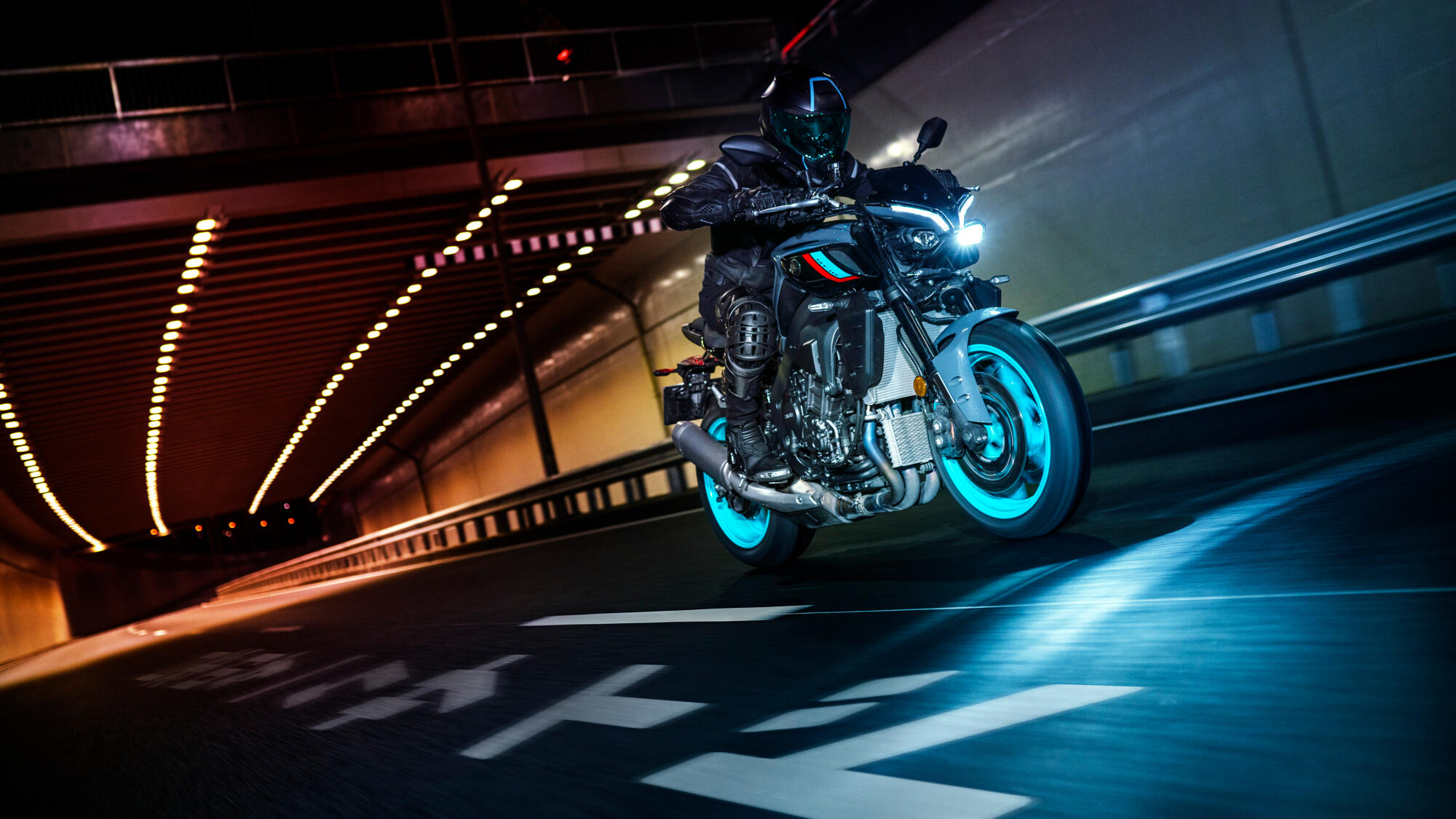 從預告片尾的引擎聲浪聽起來,YAMAHA MT-10改款的機會似乎也很高!