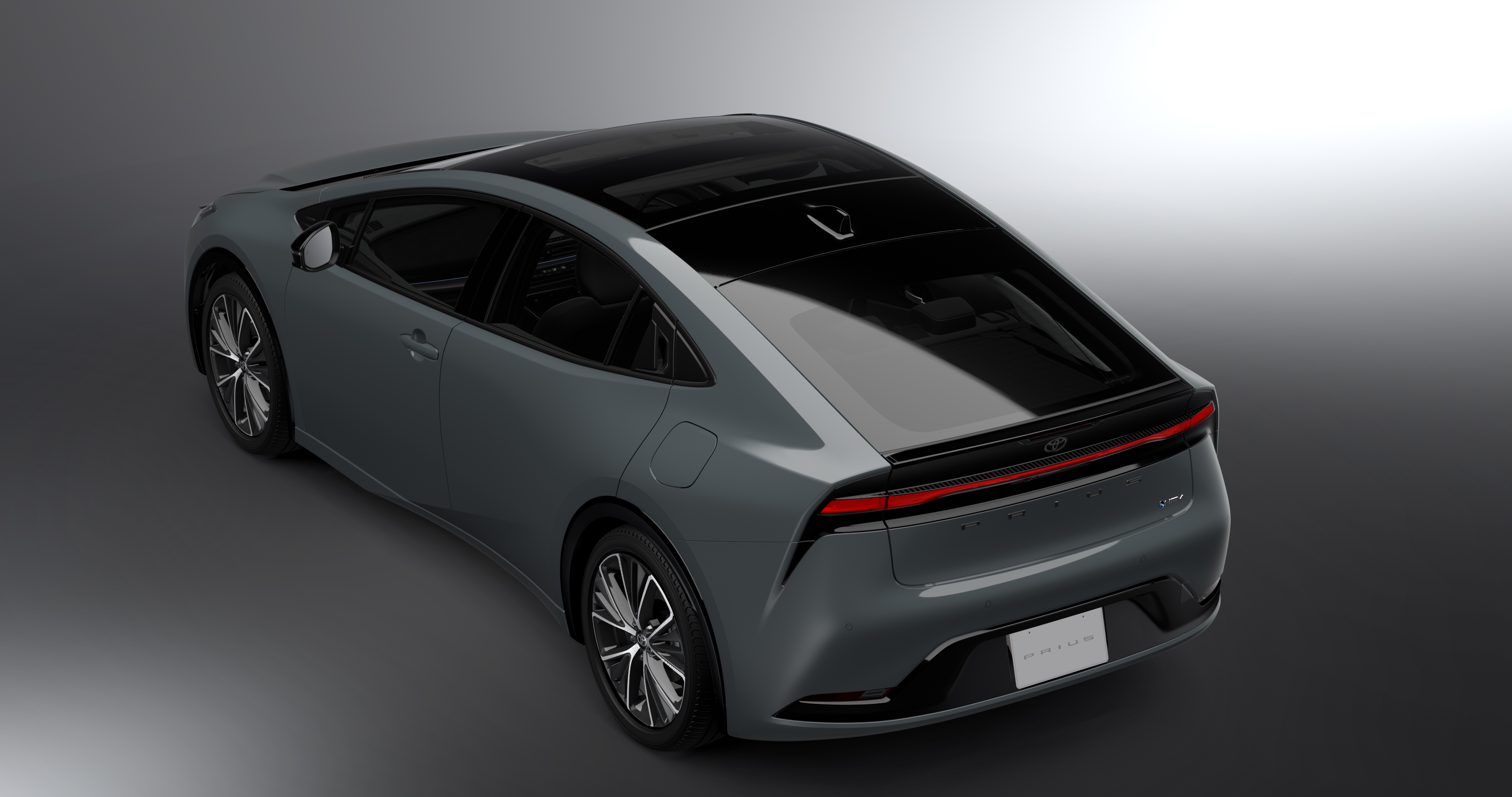 大改款 Prius 車系車頂配備可開啟式全景天窗，同時更擁有第 2 代太陽能充電系統，能為車輛創造額外的電力補給。