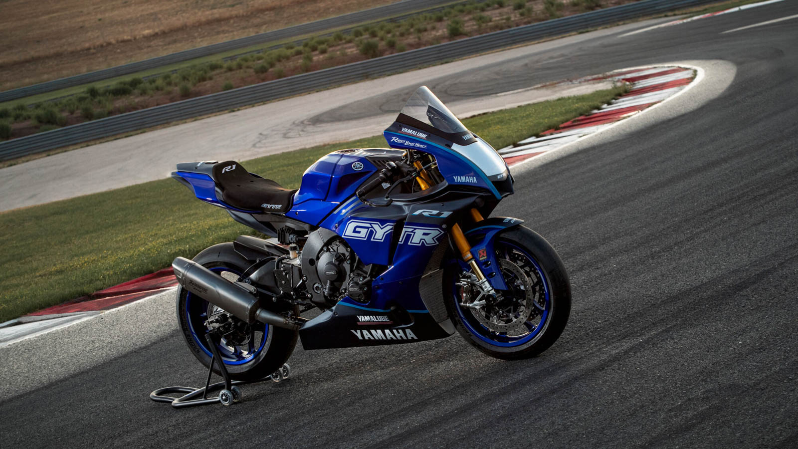 YAMAHA還額外提供GYTR Pro的眾多改裝套件