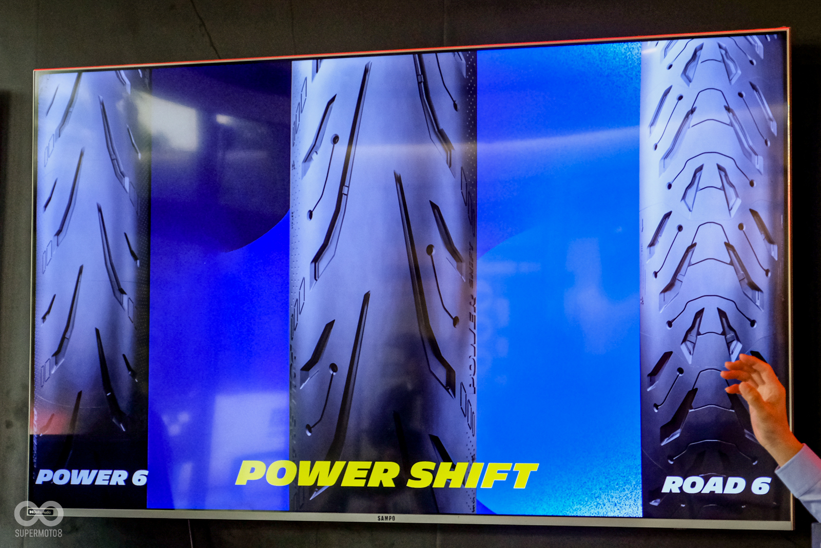 胎紋採用Power與Road兩個系列的特長加以融合