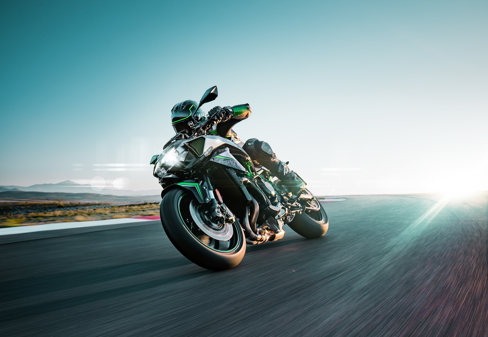 KAWASAKI Z H2在增壓引擎加持下，最大馬力來到200匹大關